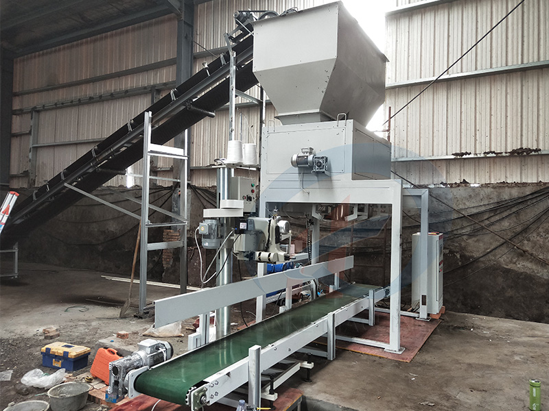 How much does a complete set of stainless steel double-bucket belt packaging machine + automatic tra